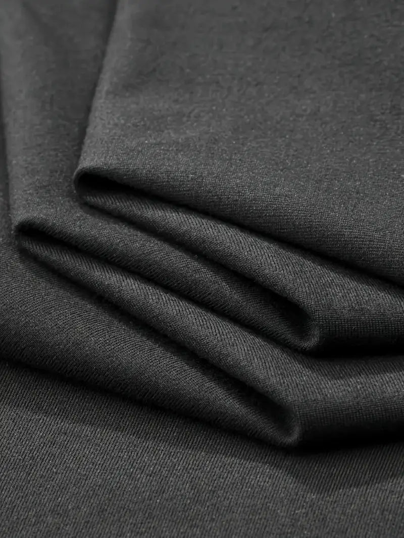 T-SHIRT À COL EN V POUR HOMMES
