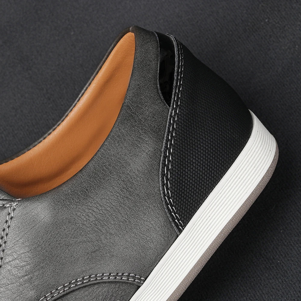 BASKETS EN CUIR