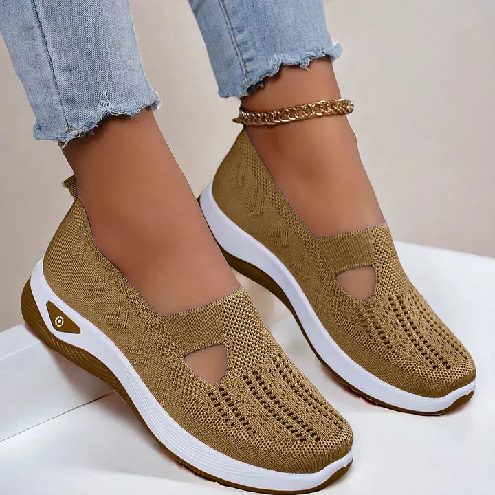 CHAUSSURES QUOTIDIENNES À ENFILER POUR FEMMES